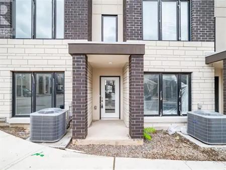 23 - 1095 COOKE BOULEVARD | 23 - 1095 COOKE BOULEVARD, Burlington
