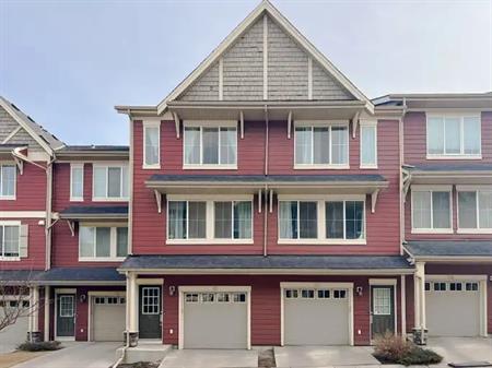 Modern Townhouse in Kincora – 2 Master Bedrooms, 2.5 baths | 28 Kinlea Common Northwest, Calgary