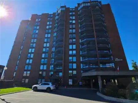 PH-1503 - 181 COLLIER STREET | PH-1503 - 181 COLLIER STREET, Barrie