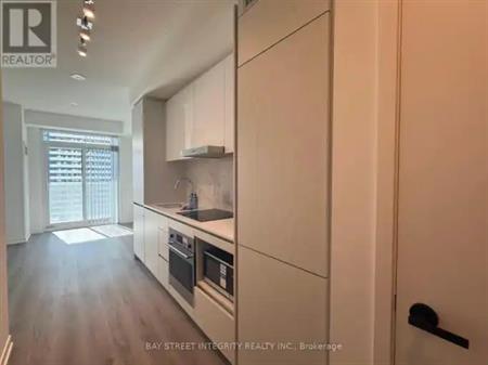 2915 - 28 INTERCHANGE WAY | 2915 - 28 INTERCHANGE WAY, Vaughan
