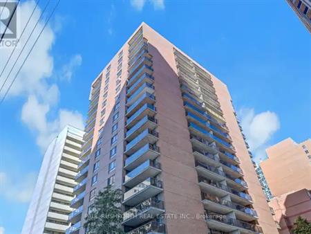 1703 - 475 LAURIER AVENUE W | 1703 - 475 LAURIER AVENUE W, Ottawa