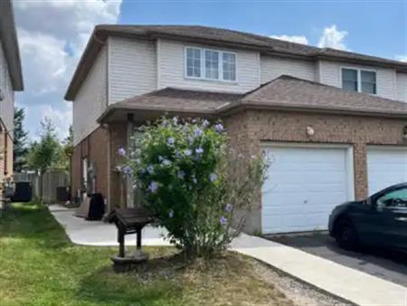 26 ACTIVA AVENUE | 26 ACTIVA AVENUE, Kitchener