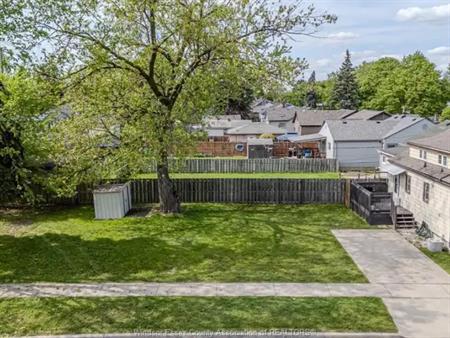 2297 PARENT | 2297 PARENT, Windsor