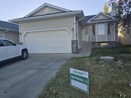 Beautiful full house with developed basement | 190 Coventry Close Northeast, Calgary