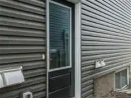 Basement Suite | 32 Herron Walk, Calgary