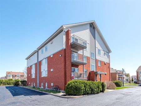 4 1/2 SAINT-BASILE-LE-GRAND adjacent SAINT-BRUNO-DE-MONTARVILLE