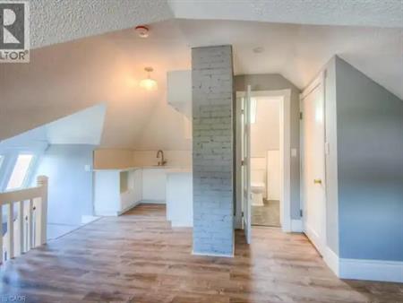16 WELLINGTON Street N Unit# 3 | 16 WELLINGTON Street N Unit# 3, Kitchener