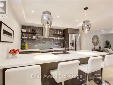 164 MAURICE DRIVE | 164 MAURICE DRIVE, Oakville