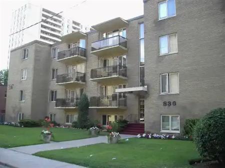 836 Roselawn Avenue - walk to Subway !!!! | 836 Roselawn Avenue, Toronto