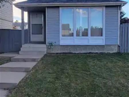 3 Bedroom House in Erinwoods | Erin Woods, Calgary, AB, Canada, Calgary