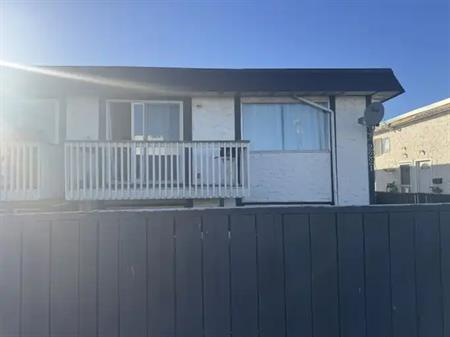 Bright three bedroom upper unit | 2221 48 Street Southeast, Calgary
