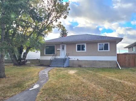 Full House for rent in Hazeldean | 6428 98A Street Northwest, Edmonton