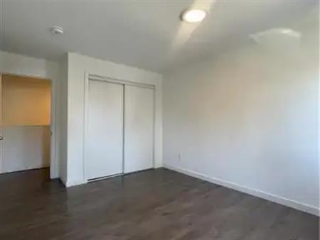 400 ALBERTA Street | 400 ALBERTA Street, Welland