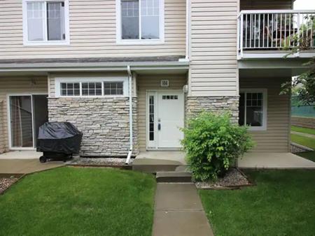 2 Bedroom, 2 Bath Executive Carriage House | 420 Cranberry Way, Sherwood Park