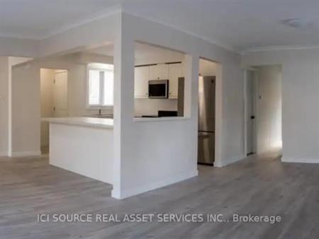A - 200 JOHN STREET W | A - 200 JOHN STREET W, Bradford West Gwillimbury