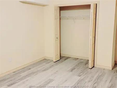 4628 FONTANA | 4628 FONTANA, Windsor