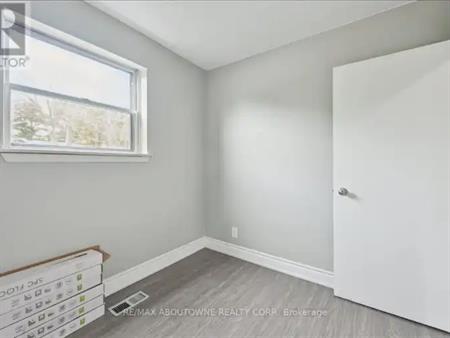 1 - 203 NELSON STREET | 1 - 203 NELSON STREET, Oakville