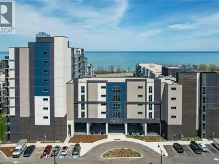 16 CONCORD Place Unit# 214 | 16 CONCORD Place Unit# 214, Grimsby