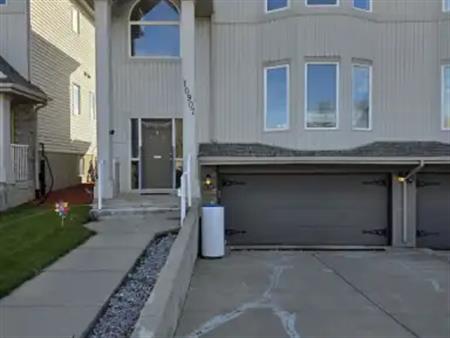 Spacious 3-Bedroom 2 Garage in Richford at Royal Garden Available IMMEDIATELY! | 10907 8 Avenue Southwest, Edmonton