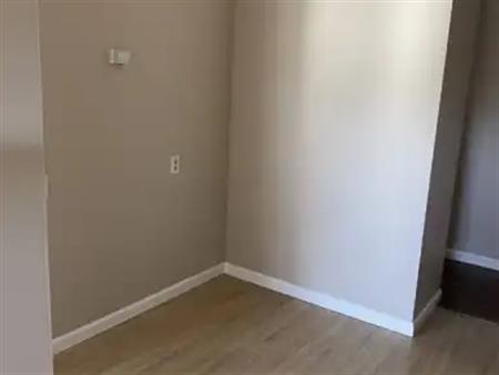 Bright and Spacious 2 Bedroom Apartment with Balcony | 4 - 4424 4 Street Northwest, Calgary