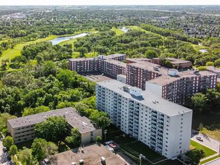 Kenbur Gardens | 329 St. Anne's Road, Winnipeg