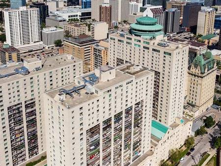 Fort Garry Place I | 55 Garry St, Winnipeg