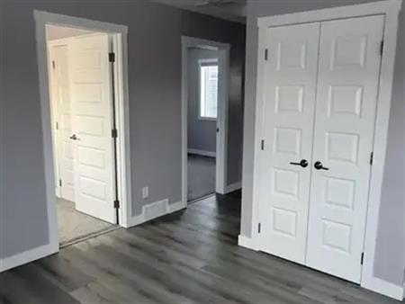 Cozy Carriage Suite | Calgary