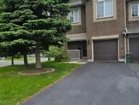 700 CARMELLA CRESCENT | 700 CARMELLA CRESCENT, Ottawa