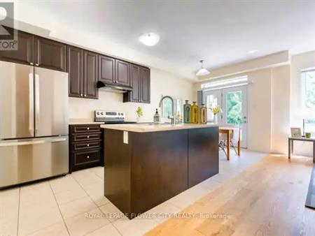 3 - 8273 TULIP TREE DRIVE N | 3 - 8273 TULIP TREE DRIVE N, Niagara Falls