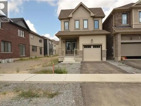 10 HERITAGE Way | 10 HERITAGE Way, Thorold