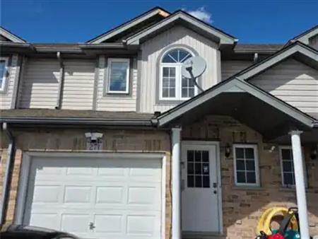 271 ACTIVA Avenue | 271 ACTIVA Avenue, Kitchener
