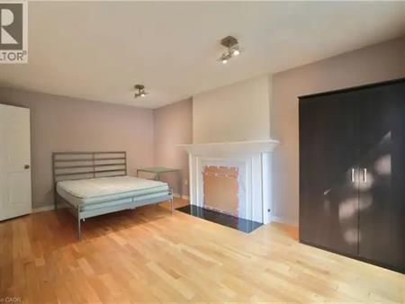 104 WOODBEND Crescent | 104 WOODBEND Crescent, Waterloo