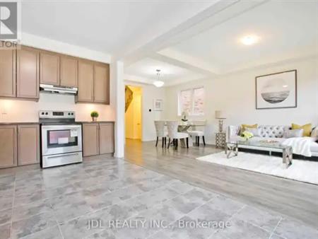 16 CASELY AVENUE | 16 CASELY AVENUE, Richmond Hill