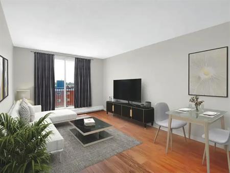 The Frontenac | 27 Elmwood Street, Kingston