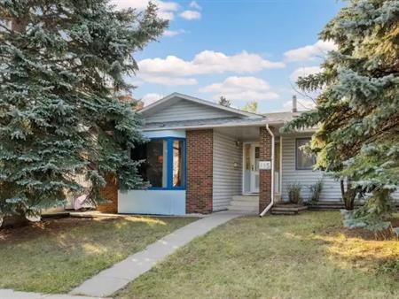Cozy 3 Bedroom bungalow | 115 Whiteside Road Northeast, Calgary
