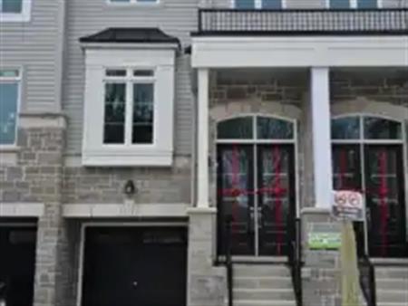 27 LYALL STOKES CIRCLE | 27 LYALL STOKES CIRCLE, East Gwillimbury