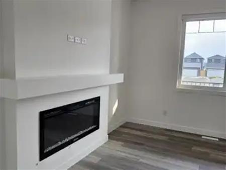 Lane home in Legacy 3 Bed +Den 2.5 Bath and Double Garage | 156 Legacy Glen Place Southeast, Calgary