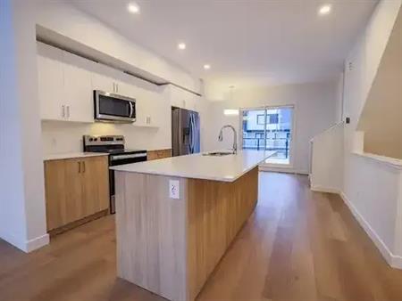 PAY ONLY $2250 Rent | 218 - 8500 19 Avenue Southeast, Calgary