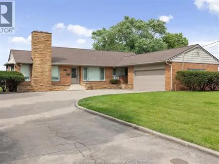 13994 RIVERSIDE DRIVE East | 13994 RIVERSIDE DRIVE East, Tecumseh