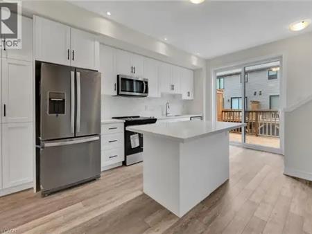 10 BIRMINGHAM Drive Unit# 112 | 10 BIRMINGHAM Drive Unit# 112, Cambridge