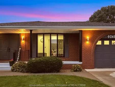 9248 ESPLANADE DRIVE | 9248 ESPLANADE DRIVE, Windsor