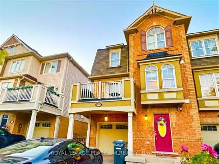 471 DALHOUSIE GATE | 471 DALHOUSIE GATE, Milton