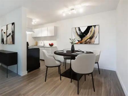 Lorelei House | 16304 100 Street NW, Edmonton