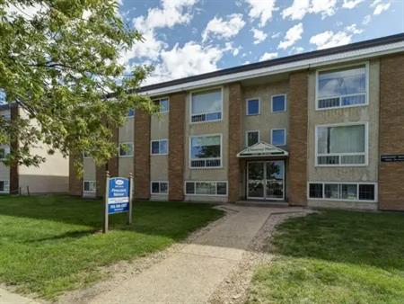 Pinecrest Manor | 10975 84 Street Northwest, Edmonton