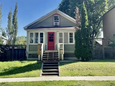 Beautiful 2 Bedroom  home w big fenced yard. Utilities included! | 9653 84 Avenue Northwest, Edmonton