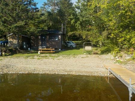 2 terrains au bord du lac aylmer