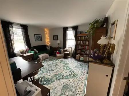 SEMI - DETACHED HOME 2 Bdrm! TONS OF NATURAL LIGHT!!! Avail. NOV 1st or sooner! | 185 Parkhill Road West, Peterborough
