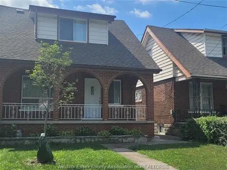 1035 ELM AVENUE | 1035 ELM AVENUE, Windsor