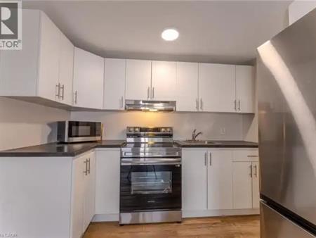 137 GARNER Avenue Unit# 1 | 137 GARNER Avenue Unit# 1, Welland