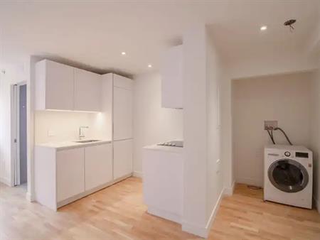 25 Avenue des Pins | 25 Avenue des Pins O, Montreal